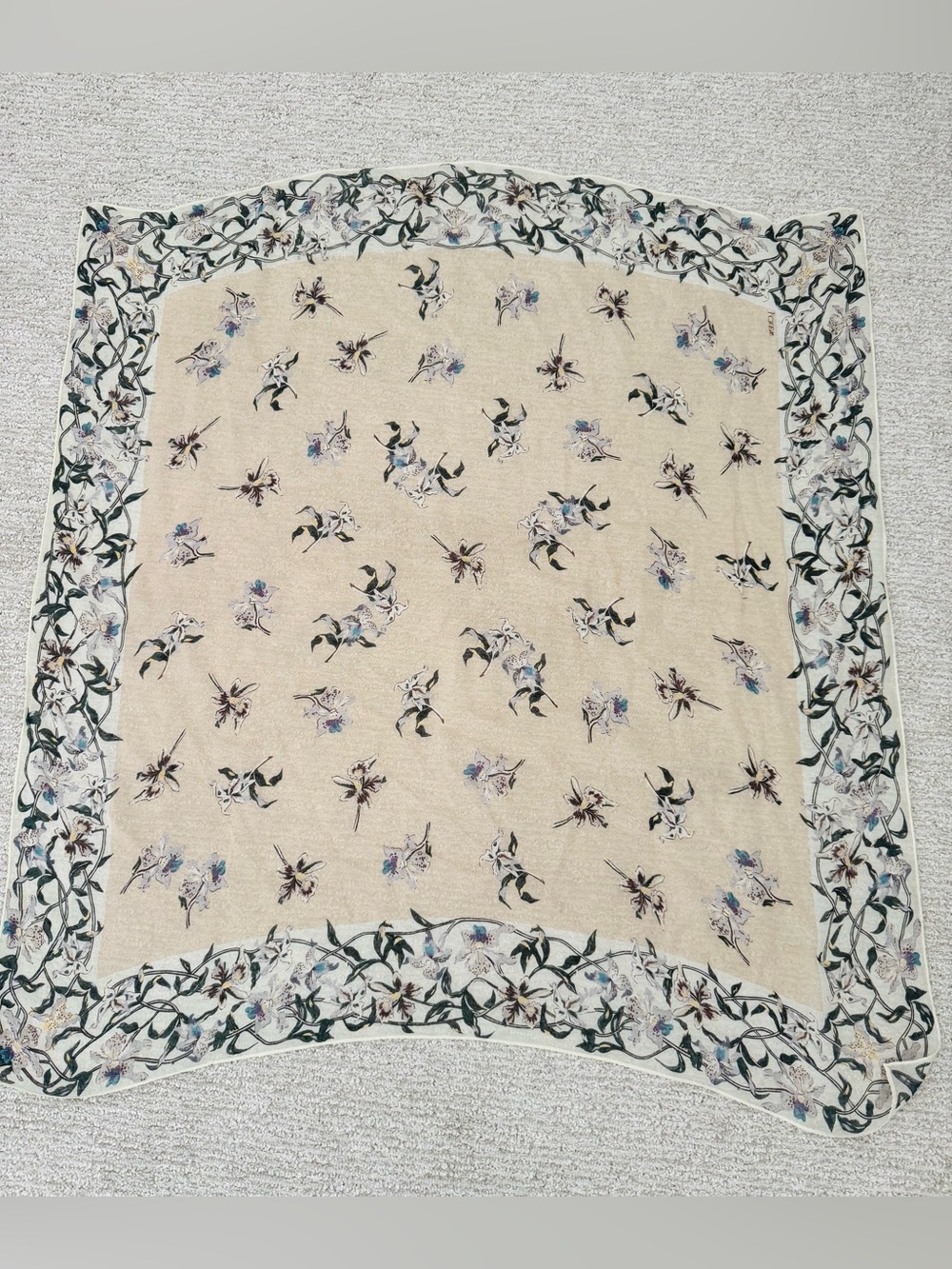 J Crew Scarf Womens 100% Silk Flower Print  Cream Preppy 31x32”